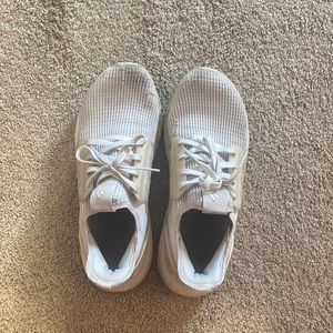 White Adidas Ultraboosts 19s